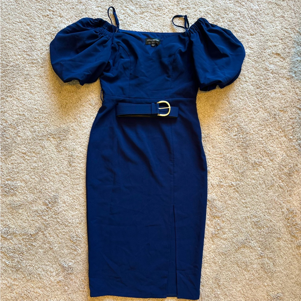 Little mistress bell puffy sleeves sweet heart chest line mid dress size 6/ sml